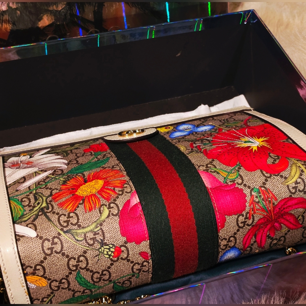 Gucci Flora Ophidia GG Supreme Medium Chain Bag - Picture 3 of 11